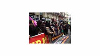 Paris’te ‘suskunluğunuz ortaklığınızdan mı’ eylemi