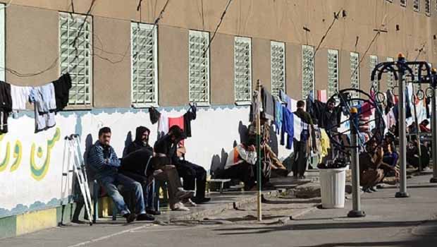 İran, siyasi tutsaklara AIDS bulaştırıyor