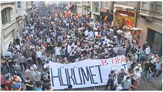 FT: 'AK Parti ak görünümünü yitirebilir'