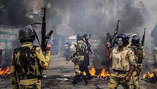 Mısır'da düzenlenen darbe karşıtı gösterilerde ölenlerin sayısının 17'ye yükseldiği belirtildi.