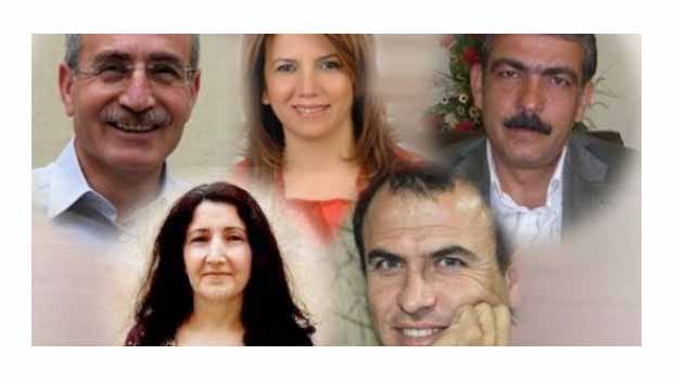 Tahliye olan Vekiller salı günü yemin edecek