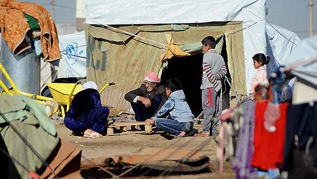 Yermuk kampında açlık ve ölüm kol geziyor