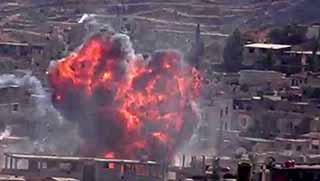 Halep'te bombalar yağıyor