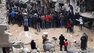 Yermuk Mülteci Kampı'nda 800 yardım paketi dağıtıldı