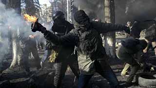 Ukrayna'da Bağımsızlık Meydanı yangın yerine döndü