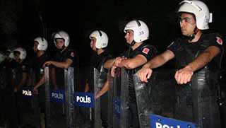 Ana dili günü etkinliğine polis müdahalesi