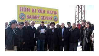 Yüksekova'nın Giriş ve Çıkışlarına Kürtçe Tabelalar Asıldı