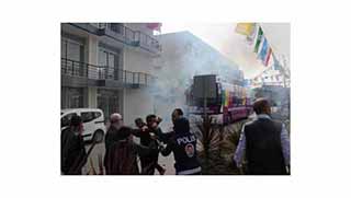 İzmirde HDP'lilere linç