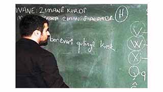 Özel okullar'da Kürtçe eğitim 