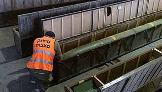 İsrail el koyduğu geminin fotoğraflarını yayınladı