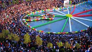 Hewler'de çocukların Newroz coşkusu