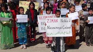 Rojava’nın Derik köyün'de sokak, park isimleri Kürtçeleşiyor