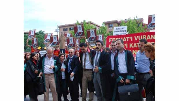 ÇHD'li avukatlar tahliye edildi