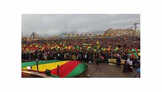 Van Newroz'unda göl, tarih ve yüz binler buluştu