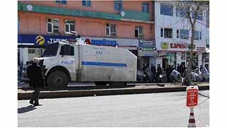 Ağrı'da TOMA'ların gölgesinde sayım