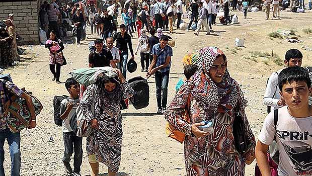 Suriyeli Kürtler göç yolunda