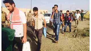  Ezidi Kürtler Musul’da Peşmergeye sığınıyor