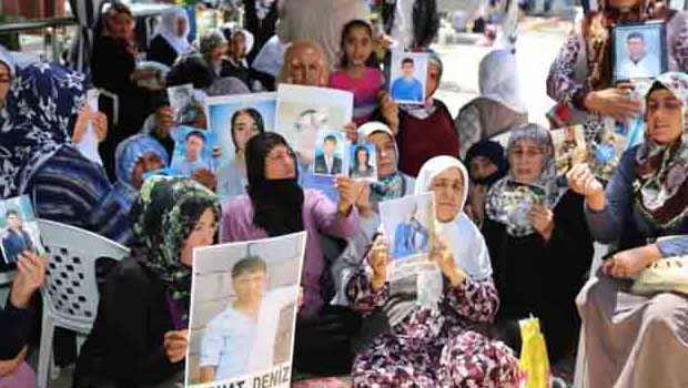 Diyarbakır'daki eylem açlık grevine dönüştü