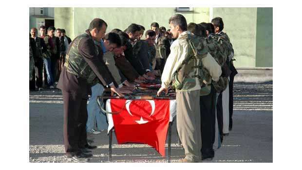 Korucular suç işliyor, devlet koruyor