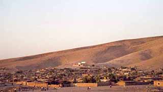 Kadın ve Çocuklar Mahmur'u Boşaltıyor