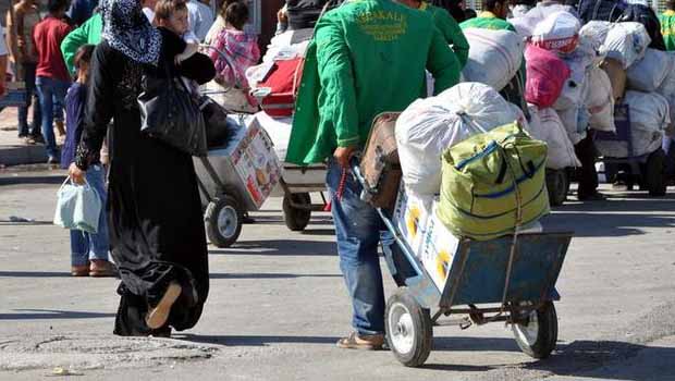 400 sığınmacı Suriye'ye döndü