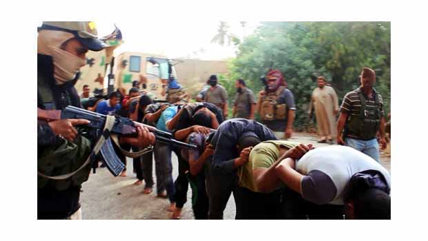 Irak'ta IŞİD'in kaçırdığı askerlerin aileleri meclisi bastı