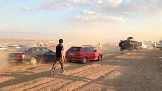 Sınıra giden bakanlar arabalarından bile inmedi