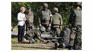 Almanya Savunma Bakanı Peşmerge Eğitimini İzledi