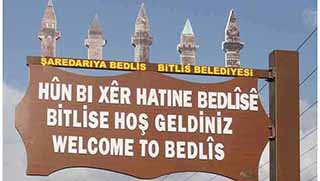 Bitlis’te tabelalar 3 dilde yazıldı