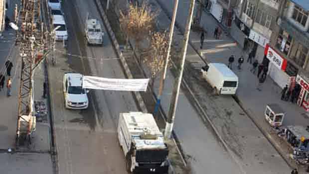 Yüksekova'da polisin küfrettiği anlar kameralara takıldı