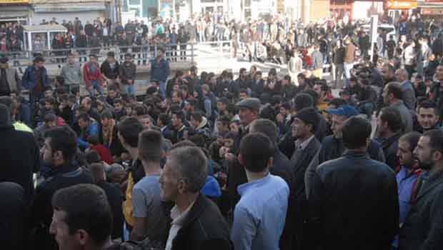 Yüksekovada küfür gelirimi devam ediyor