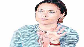 Hülya Avşar'dan Kobanê'ye destek