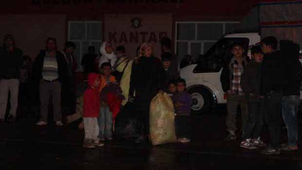  Maraş Valiliği Kobanêleri kentten çıkardı 