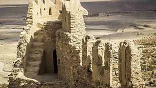 Doğu Kürdistan’ın tarihi eserleri çürümeye terk edilmiş