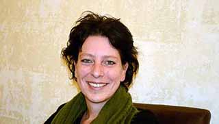 Hollandalı gazeteci Frederike Geerdink Diyarbakır'da gözaltına alındı