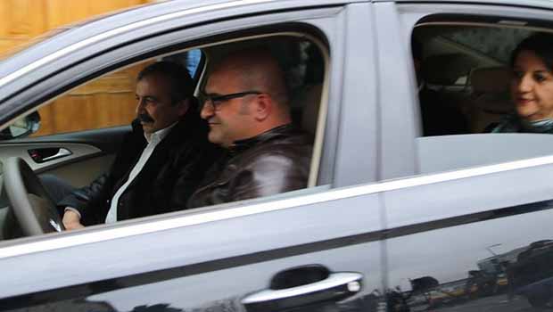 Heyet, Yalçın Akdoğan'la görüşüyor
