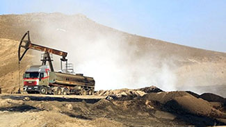  Suriye’de IŞİD Rafinerisi Vuruldu 