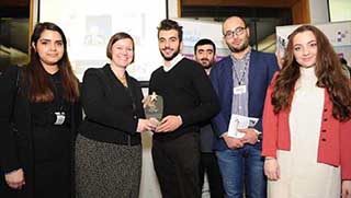 İngiliz Parlamentosu'nda En Başarılı Kürtlere Ödül