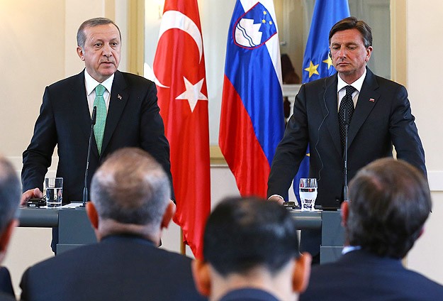 Erdoğan'dan farklı iki açıklama