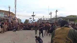 IŞİD, Zina Yapan Nişanlı Çifti Taşlayarak Öldürdü