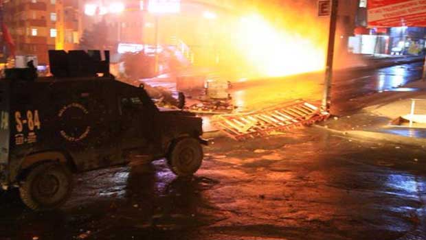 Operasyon Sonrası Gazi Mahallesi Karıştı