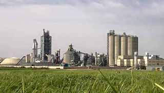 Kobanê'de Çimento Fabrikası Kürtlerin eline geçti