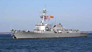 İran'dan Hürmüz Boğazı'nda Tehlikeli Hamle! ABD Bölgeye Gemi Gönderdi