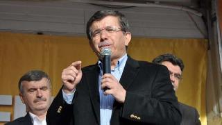 Davutoğlu: TIR'lardaki Yardımlar Türkmenlere Gidiyordu