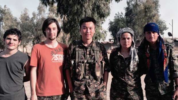 YPG saflarında bir Çinli