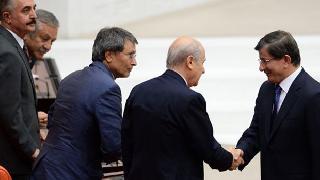 AK Parti ile MHP koalisyona göz kırpıyor