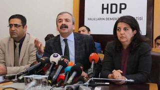 Önder: Hükümet, Öcalan'ın dediğini duyunca masayı devirdi