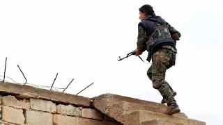 IŞİD'e karşı savaşan Kürt kadınların hayatı belgesel oldu  