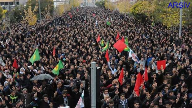 Amed'de Kobanê yürüyüşü