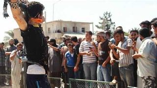 IŞİD oruç tutmayan sivilleri çarmıha gerdi